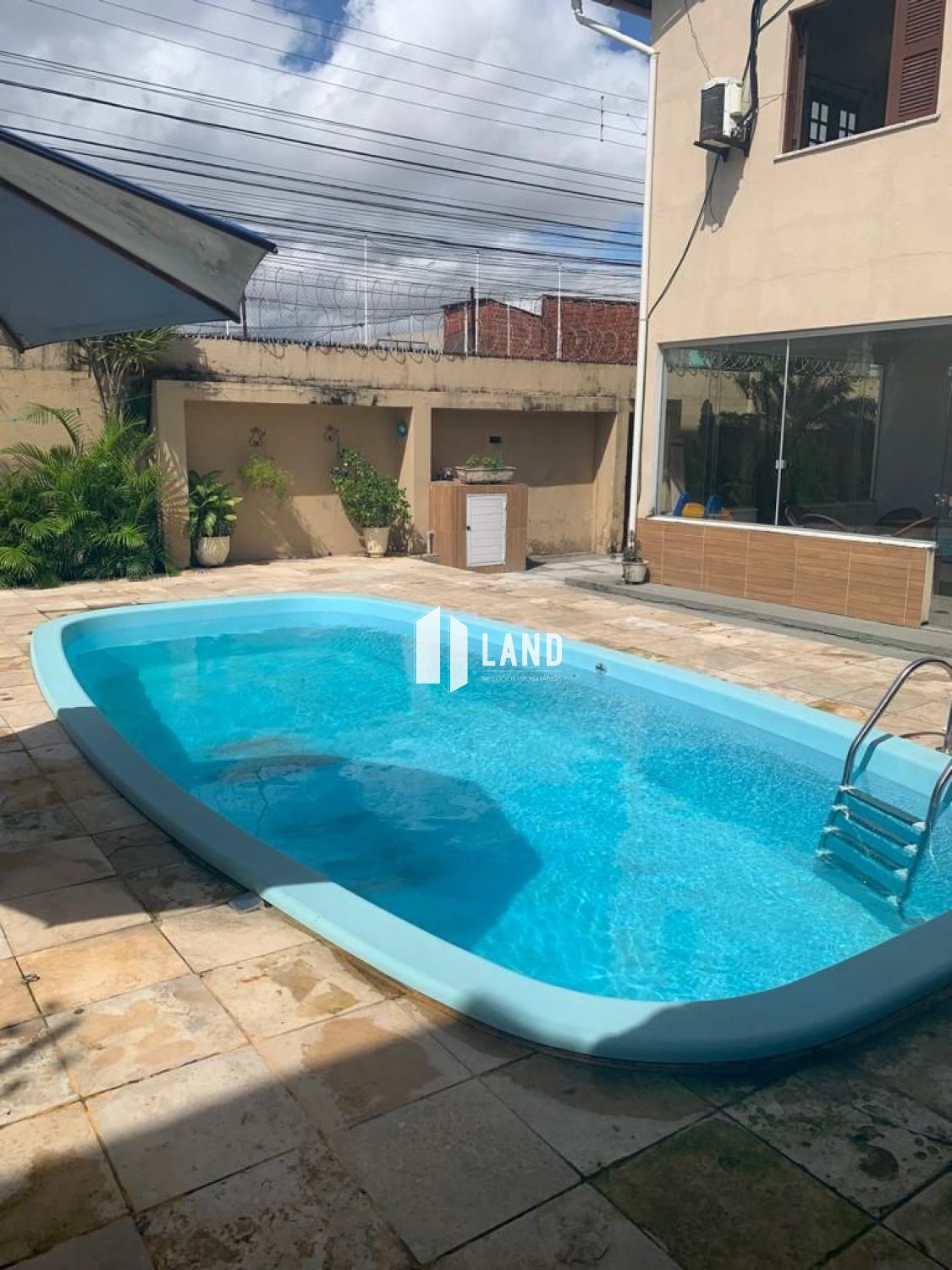 Casa Comercial por R$ 990.000,00