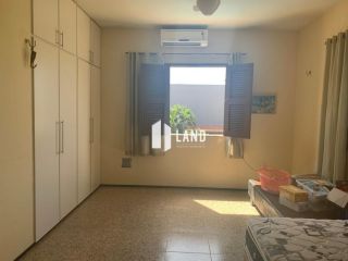 Casa Comercial por R$ 990.000,00