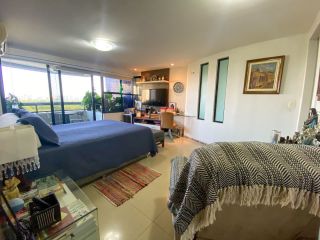 Apartamento com 4 dormitorios a venda, 240 m² por R$ 2.100.000 - Ed. Icone - Coco - Fortaleza/CE