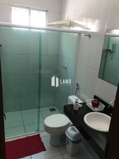 Casa a venda no bairro montese