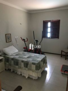Casa a venda no bairro montese