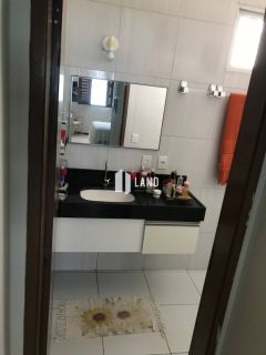 Casa a venda no bairro montese