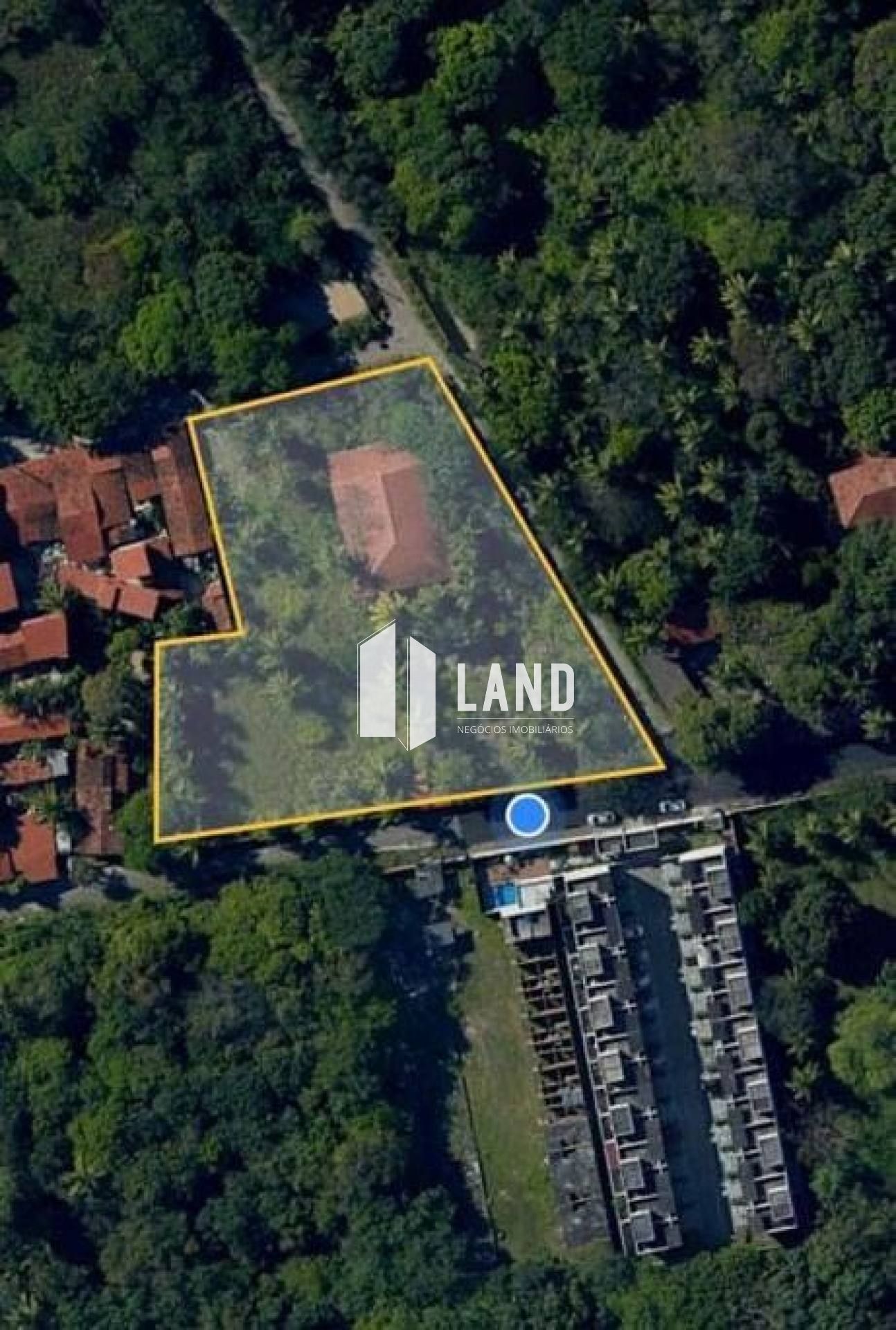 Terreno no Eusébio com excelente localização com 2 esquinas e 3 frentes de rua!