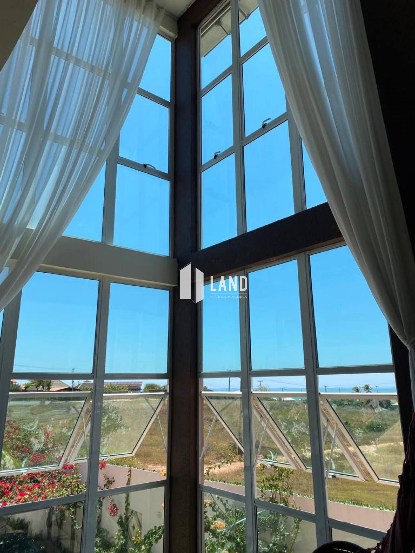 Linda casa no Porto das Dunas toda vista mar!