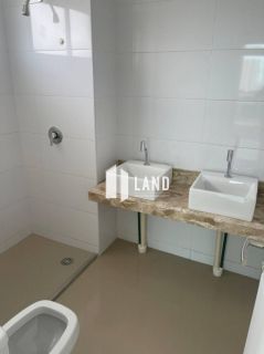 Apartamento Para Vender com 4 quartos 4 suítes no bairro Engenheiro Luciano Cavalcante em Fortaleza