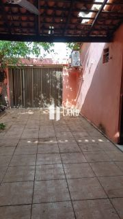 Casa de Esquina no Parque Piauí - Próximo ao Supermercado Ferreira