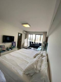 Apartamento no Meireles um por andar reformado!