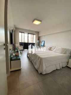 Apartamento no Meireles um por andar reformado!