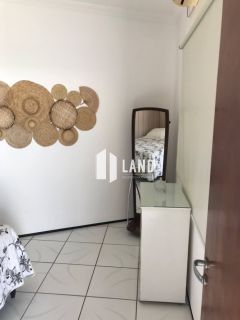 Casa Para Vender com 06 quartos 05 suítes no bairro Cidade dos Funcionarios em Fortaleza