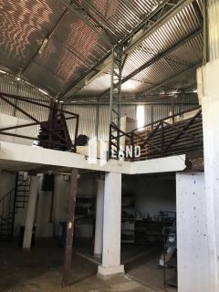 Casa Para Vender com 06 quartos 05 suítes no bairro Cidade dos Funcionarios em Fortaleza