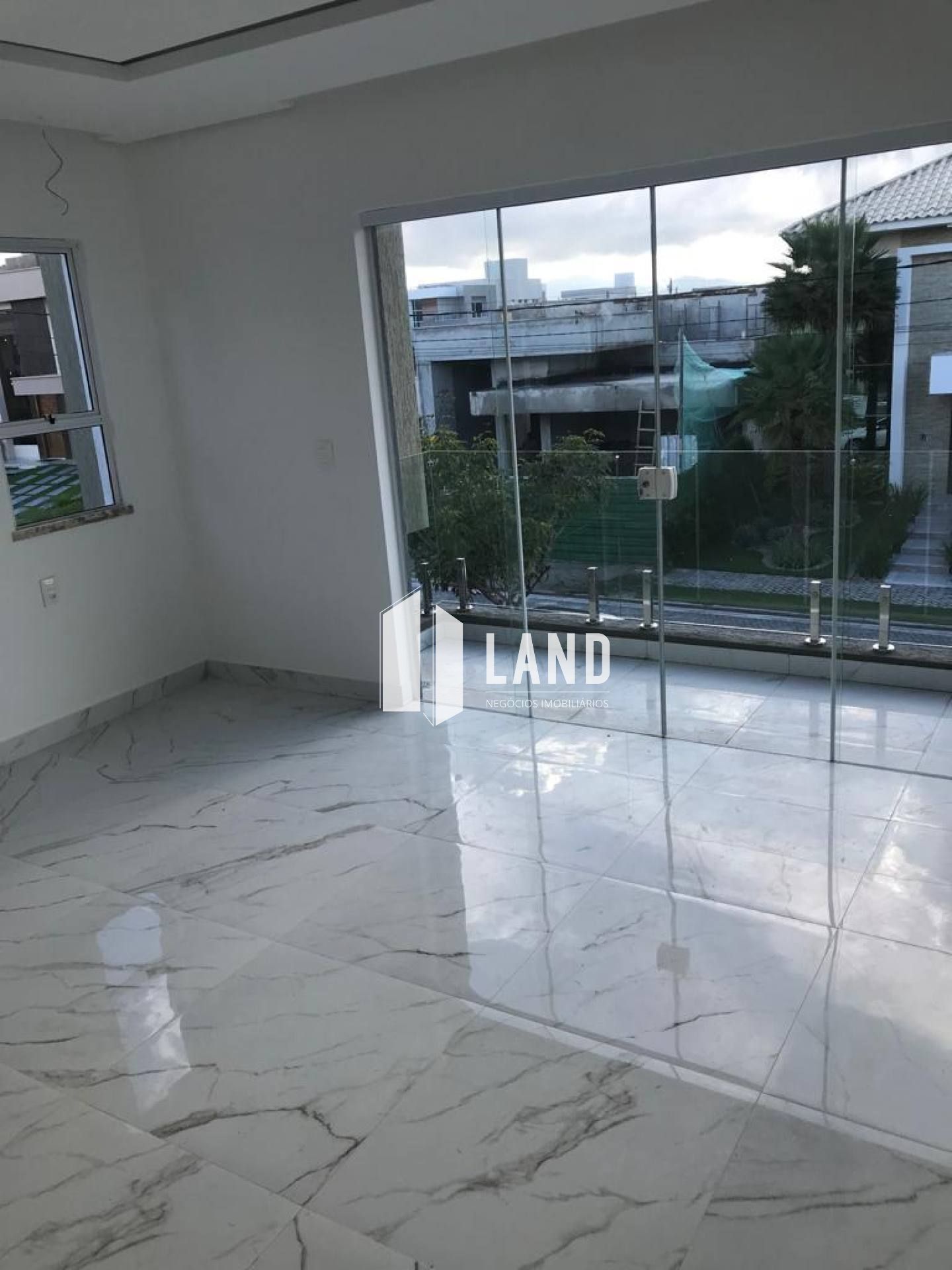 Casa de Condomínio Para Vender com 04 quartos 04 suítes no bairro Cidade Alpha Ceará em Eusébio