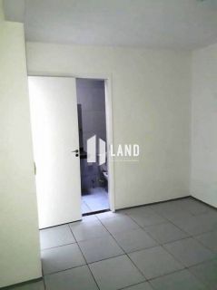 Casa em condomínio à venda na Lagoa Redonda 2 quartos, 2 suítes, 2 garagens com área de lazer, próximo a escolas, supermercados, farmácias e a 5 minutos da Avenida Washington Soares.