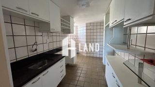 Apartamento na Zona Norte, próximo ao Aeroporto. Com 03 Quartos sendo 01 Suite e dependência de empregada