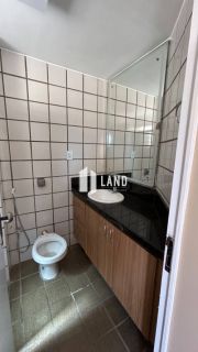 Apartamento na Zona Norte, próximo ao Aeroporto. Com 03 Quartos sendo 01 Suite e dependência de empregada