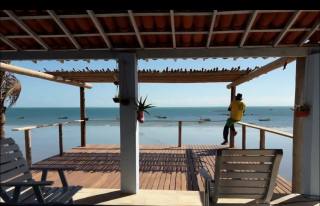 Casa Para Vender com 2 quartos 2 suítes no bairro Peroba em Icapuí