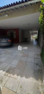 Casa Para Vender com 5 quartos 2 suítes no bairro Papicu em Fortaleza