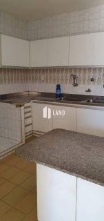 Casa Para Vender com 5 quartos 2 suítes no bairro Papicu em Fortaleza