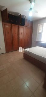 Casa Para Vender com 5 quartos 2 suítes no bairro Papicu em Fortaleza