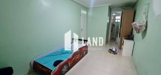 Excelente Casa com deck e terraço na Cidade dos funcionários