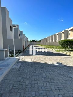 CASA DUPLEX - CONDOMÍNIO FECHADO EUSEBIO