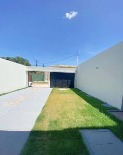 Casa Para Vender com 03 quartos 02 suítes no bairro Tamatanduba em Eusébio