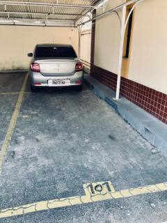 ENG. LEAL LIMA VERDE - 2 QUARTOS / 2 VAGAS / Cond. R$ 400,00 com Cagece incluso.