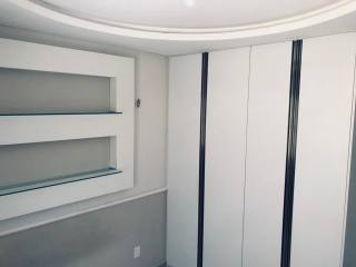 ENG. LEAL LIMA VERDE - 2 QUARTOS / 2 VAGAS / Cond. R$ 400,00 com Cagece incluso.
