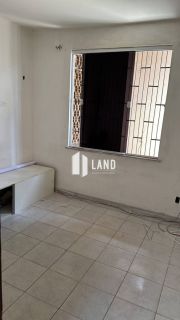 Casa Para Vender com 03 quartos 01 suítes no bairro Cidade dos Funcionarios em Fortaleza