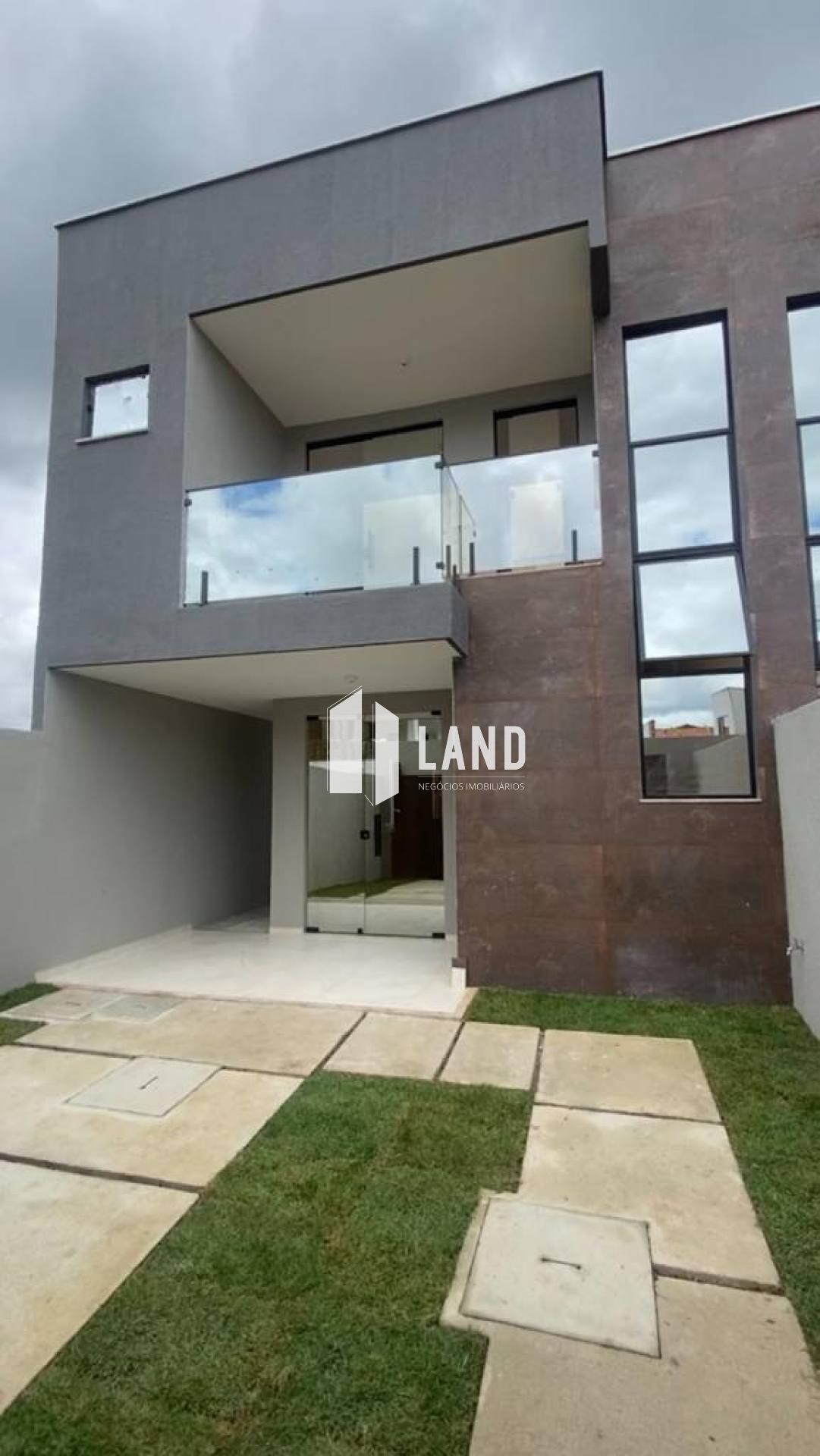 CASA DUPLEX - CENTRO DO EUSEBIO