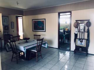 APARTAMENTO NO MELHOR DO BAIRRO VARJOTA COM 116M² E ÁREA DE LAZER, NA MATRÍCULA DIZ UMA VAGA DE GARAGEM MAS CABEM 2 VEÍCULOS COM FOLGA. VALOR BASTANTE ATRATIVO.