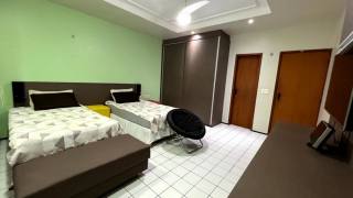 Casa Para Vender com 3 quartos 3 suítes no bairro Horto em Teresina