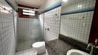 Casa Para Vender com 3 quartos 3 suítes no bairro Horto em Teresina
