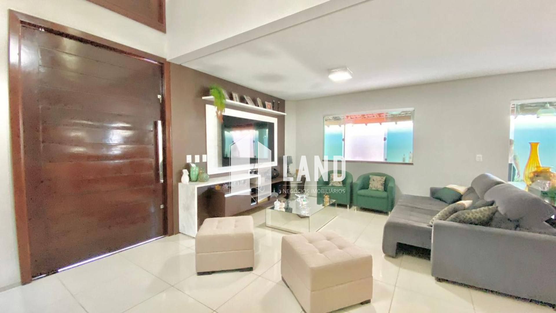 Casa Duplex no Bairro Macaúba