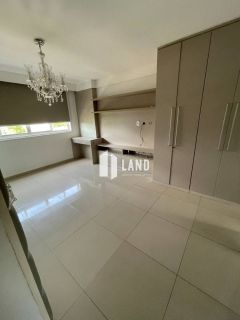 Apartamento Para Vender com 3 suítes no bairro Joquei em Teresina