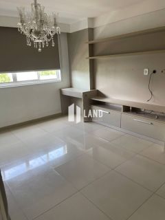 Apartamento Para Vender com 3 suítes no bairro Joquei em Teresina