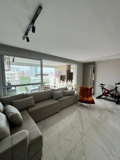 Apartamento Para Vender com 3 suítes no bairro Horto em Teresina