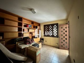 Casa Para Vender com 4 quartos 3 suítes no bairro Centro em Teresina