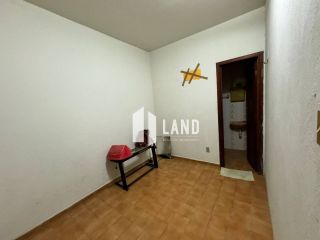Casa Para Vender com 4 quartos 3 suítes no bairro Centro em Teresina