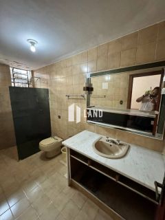 Casa Para Vender com 4 quartos 3 suítes no bairro Centro em Teresina