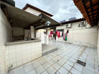 Casa Para Vender com 4 quartos 3 suítes no bairro Centro em Teresina