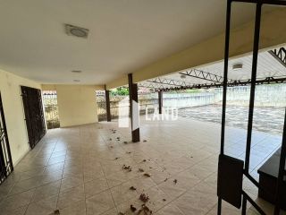 Casa Para Vender com 4 quartos 3 suítes no bairro Centro em Teresina