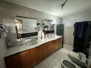 Casa Para Vender com 4 quartos 3 suítes no bairro Centro em Teresina