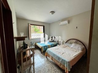 Casa Para Vender com 4 quartos 3 suítes no bairro Centro em Teresina