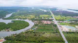 Lake Side Exclusive Residence