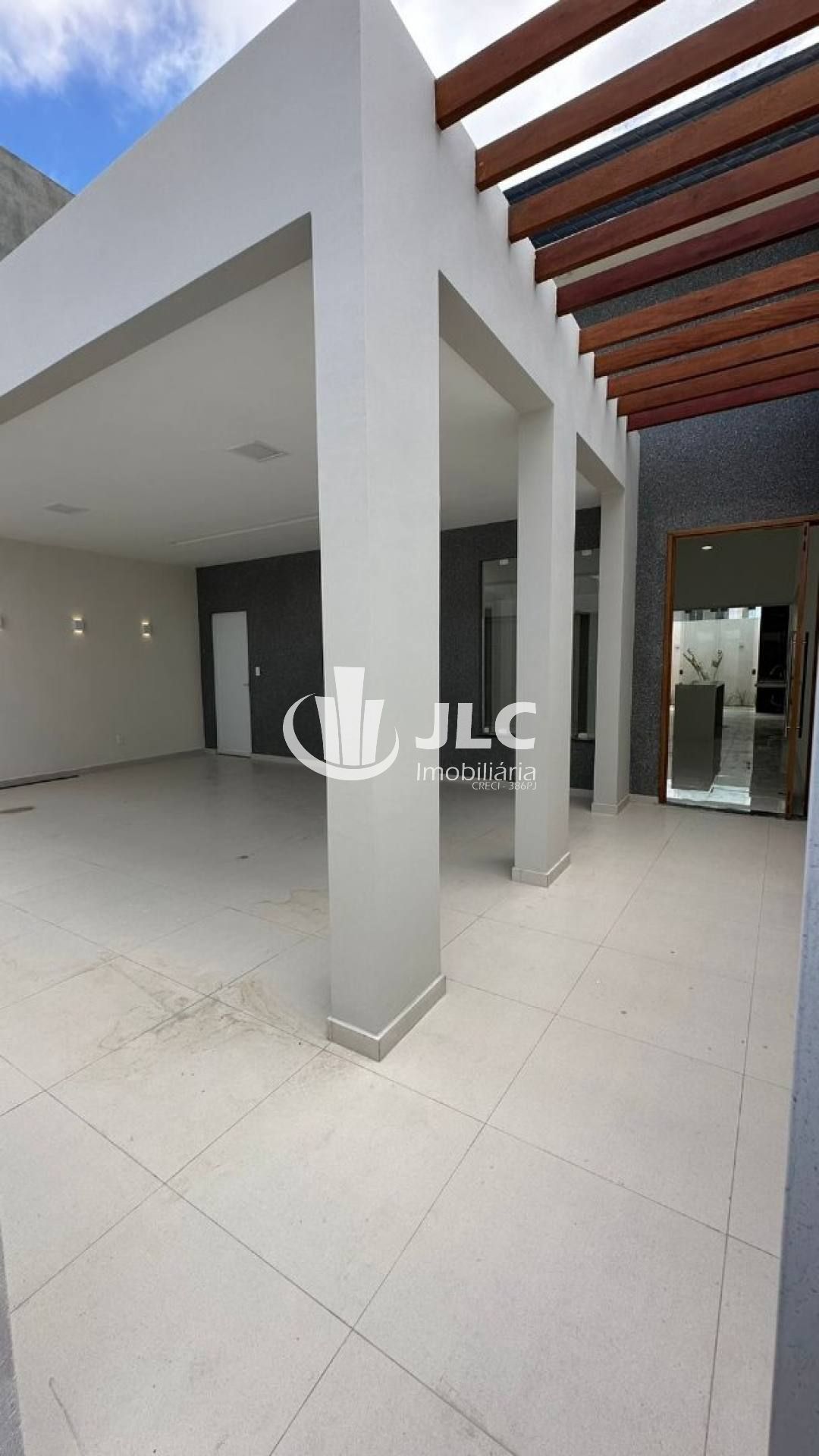 Casa no Loteamento Luar da Barra