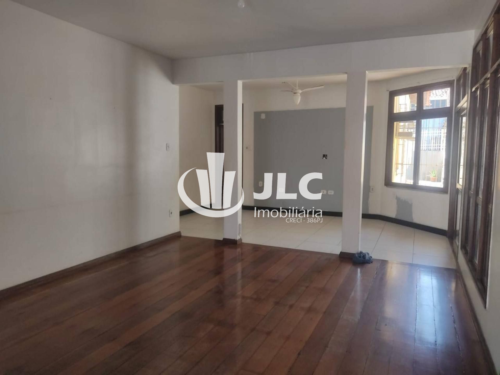 Casa no Bairro São José (Rua Zaqueu Brandão)