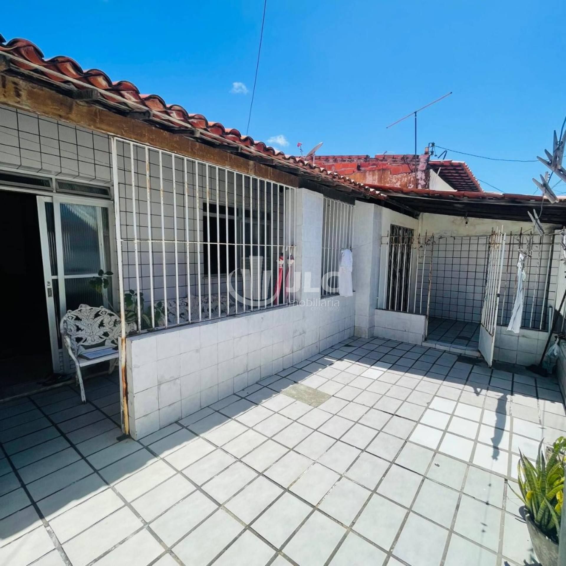 Casa no Bairro Grageru (Conj. Leite Neto)