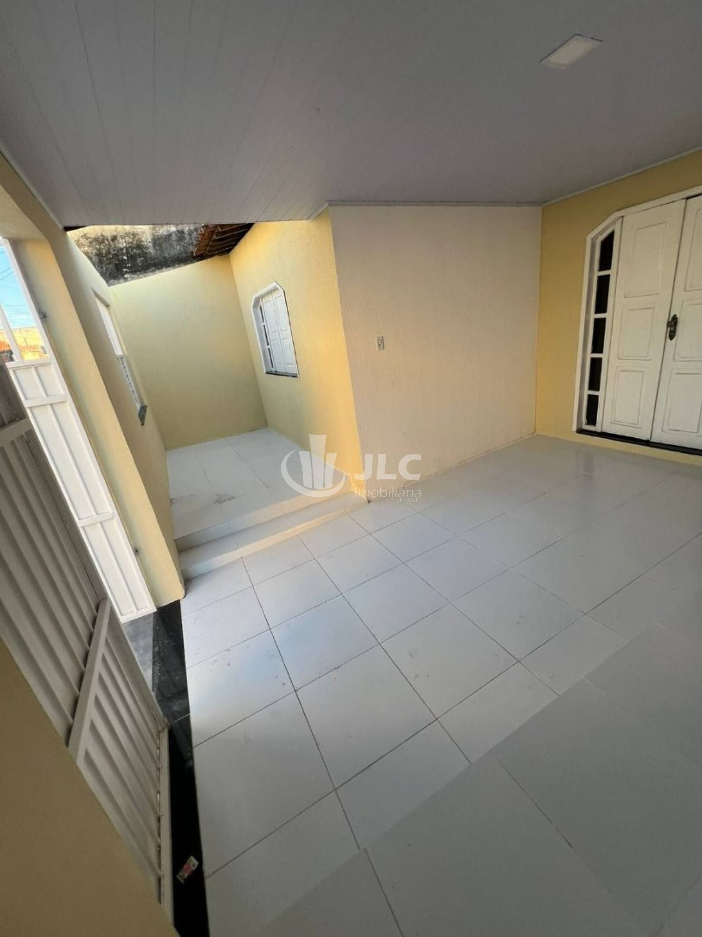 CASA NO CONJ. JOÃO ALVES