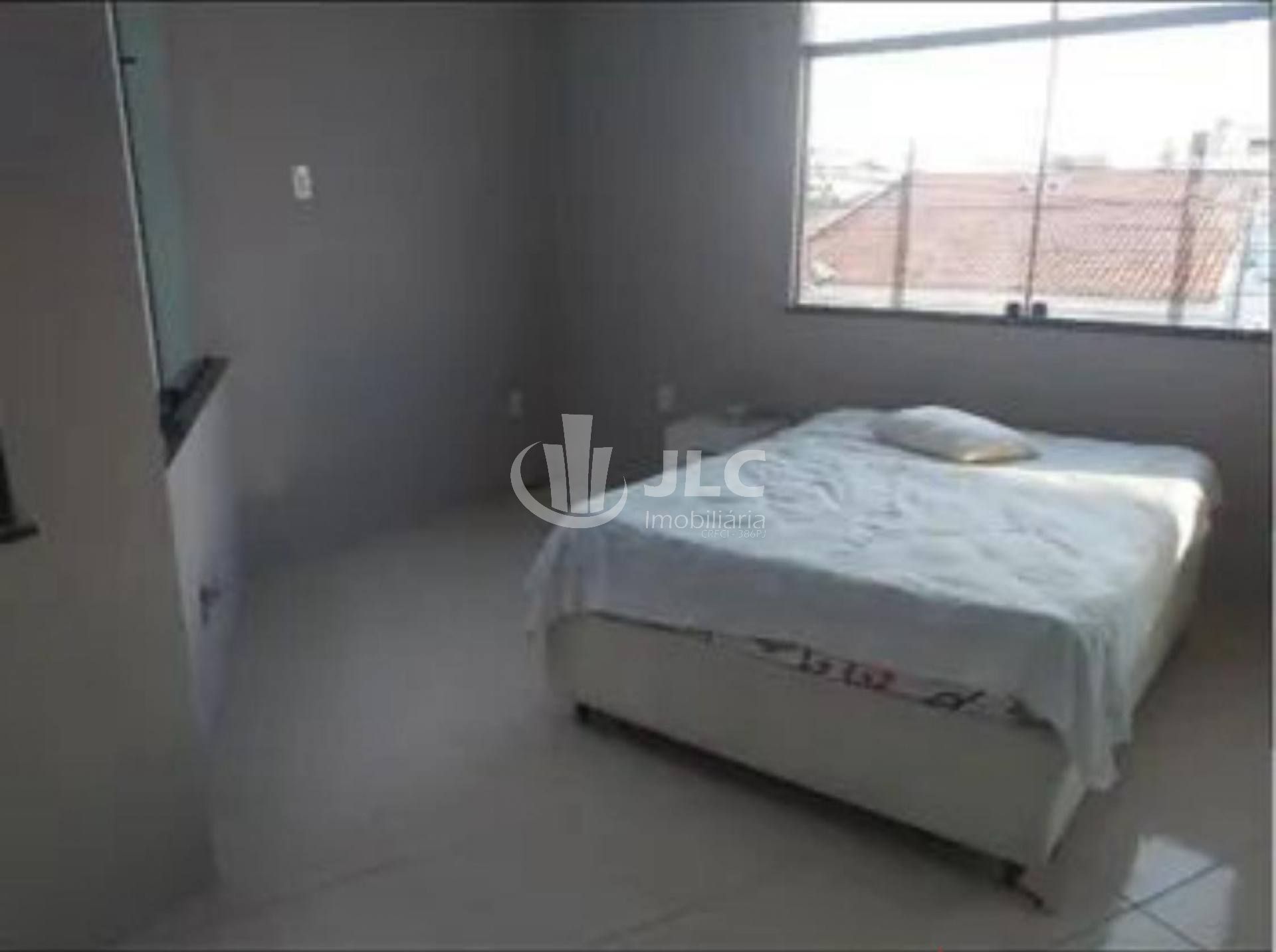 Casa com 2 Pavimentos à venda no bairro Aeroporto