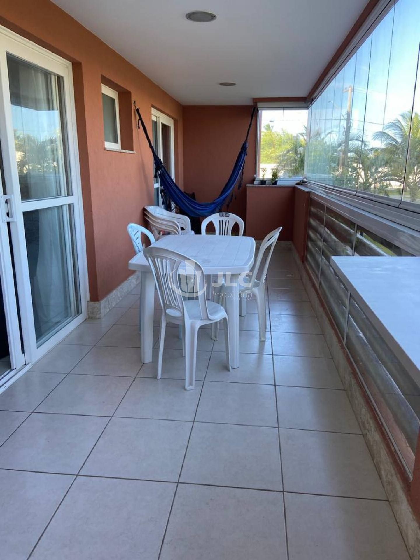 Excelente Apartamento no condomínio Portal dos Trópicos